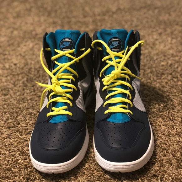 New Men’s Nike Dunk - Picture 2 of 4